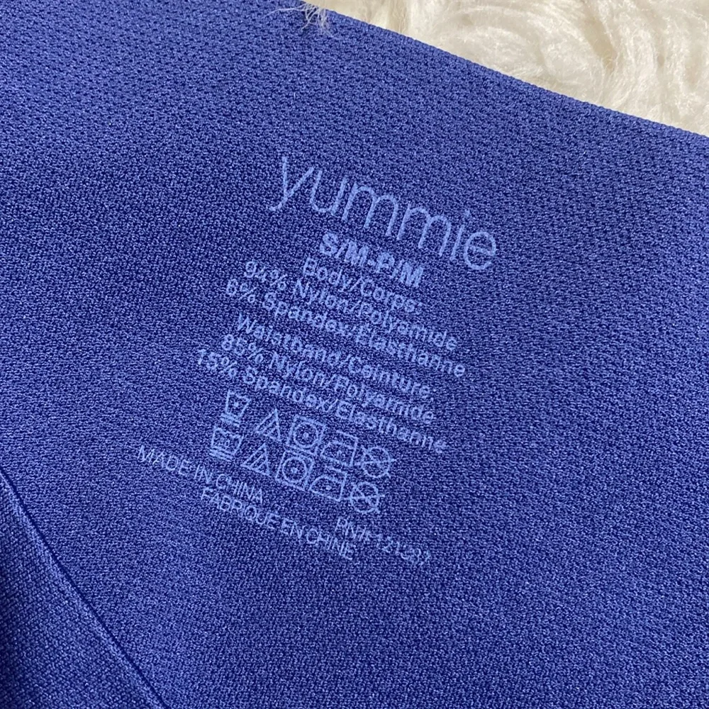 YUMMIE Morgan Seamless Cropped Capri Shaping‎ Legging Deep Cobalt S/M NWT